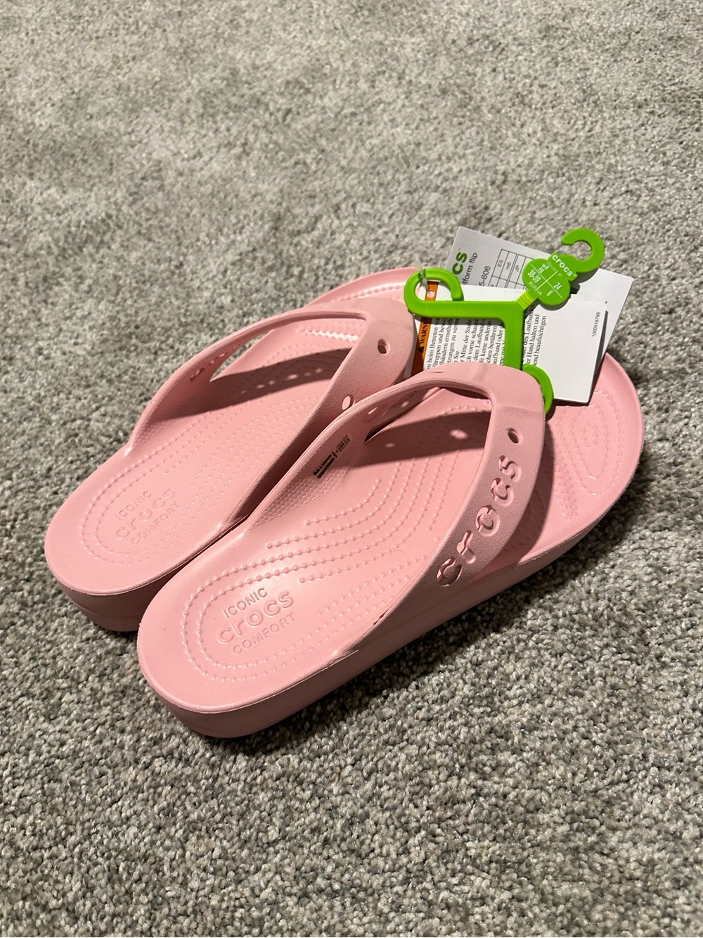 NWT Crocs Baya Platform Flip